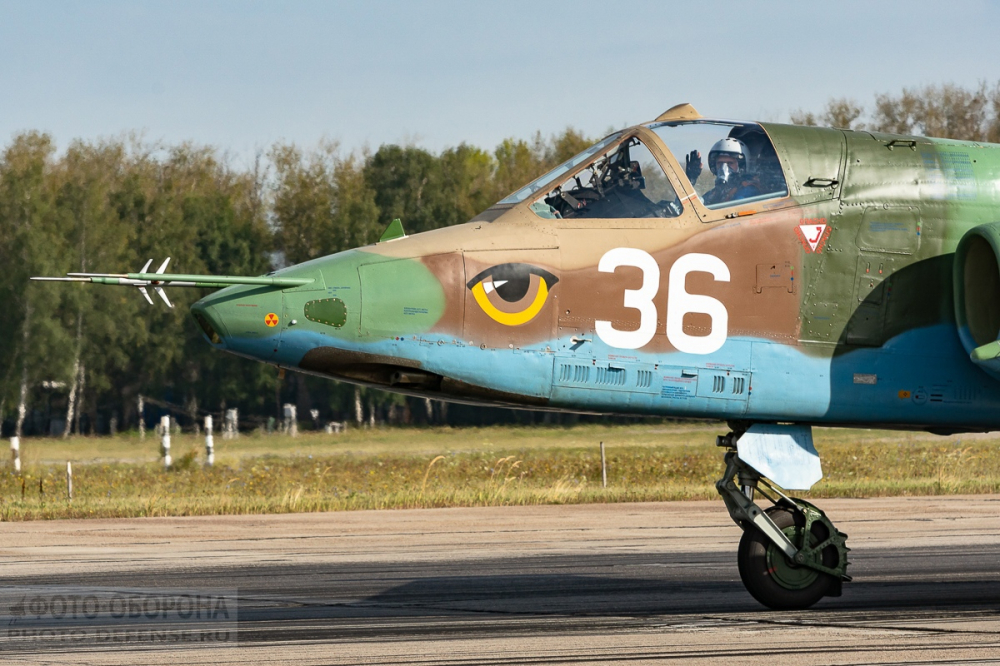 22 февраля 1975 года состоялся полёт Су-25.